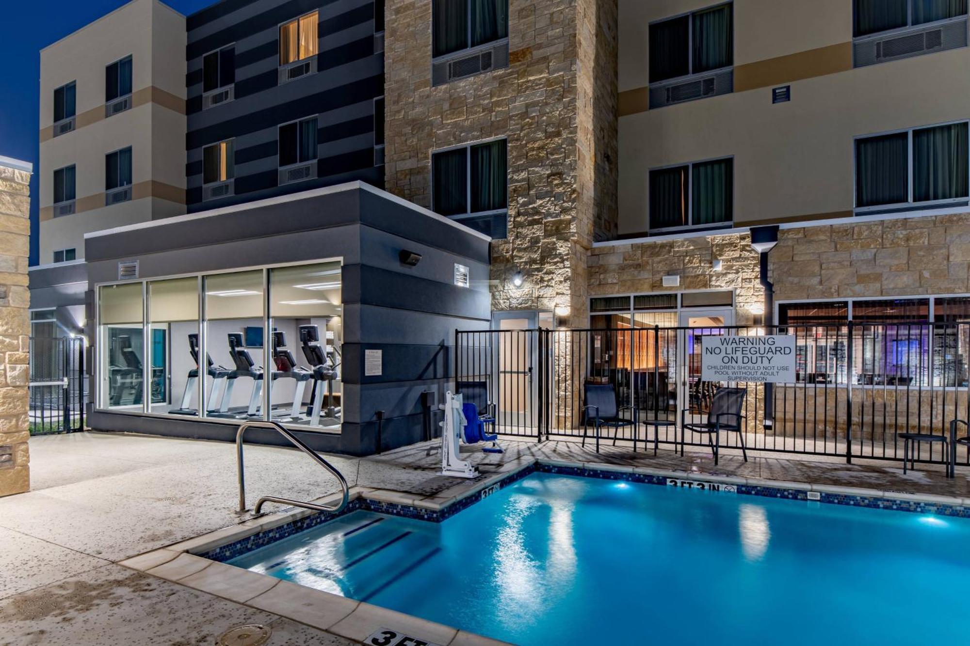 Fairfield Inn & Suites By Marriott Terrell Extérieur photo